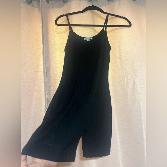 Ellie & Kate ribbed one piece short set - Picture 2 of 4